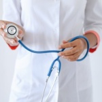 Polisa, która otwiera drzwi do zaawansowanej diagnostyki: jak zapewnić sobie szybki dostęp do nowoczesnych badań