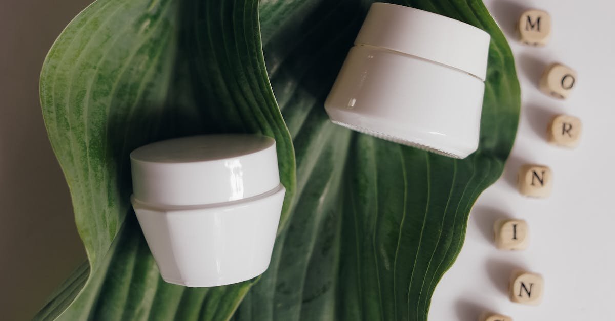 Odkryj różnice w porannych trendach skincare: szybka droga do promiennej cery