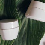 Odkryj różnice w porannych trendach skincare: szybka droga do promiennej cery