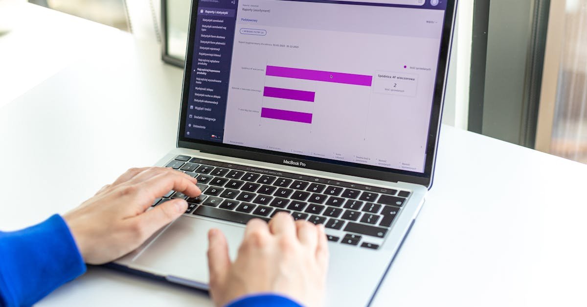 Zapier vs. Make (dawniej Integromat): porównanie automatyzacji — funkcje, limity, koszty i kiedy które wybrać