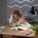 Regulowany stolik edukacyjny bez tajemnic: 9 porad, które pomogą Ci wybrać idealny model